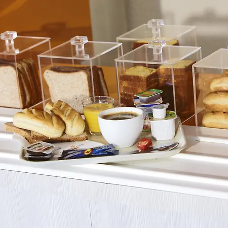 Hotel Premiere Classe La Rochelle Nord - *