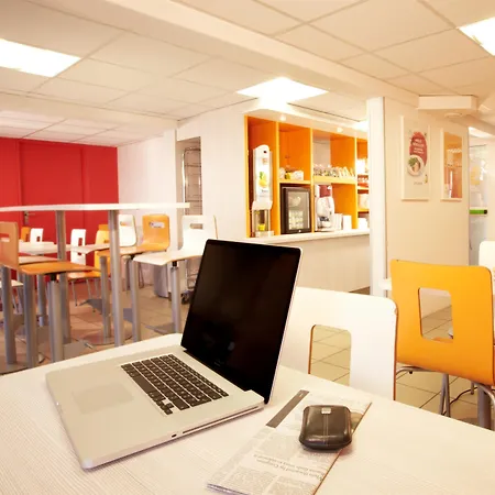 Premiere Classe La Rochelle Nord - * 퓔보로