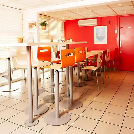 Hotel Premiere Classe La Rochelle Nord - *