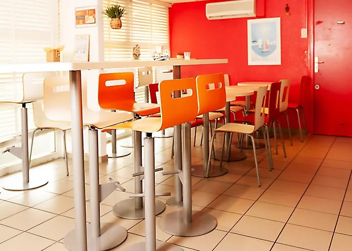 Hotel Premiere Classe La Rochelle Nord - *